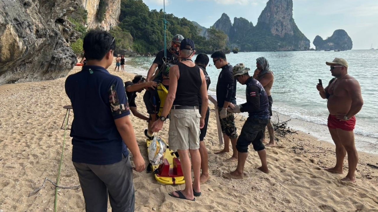 Турист госпитализирован после прыжка с парашютом