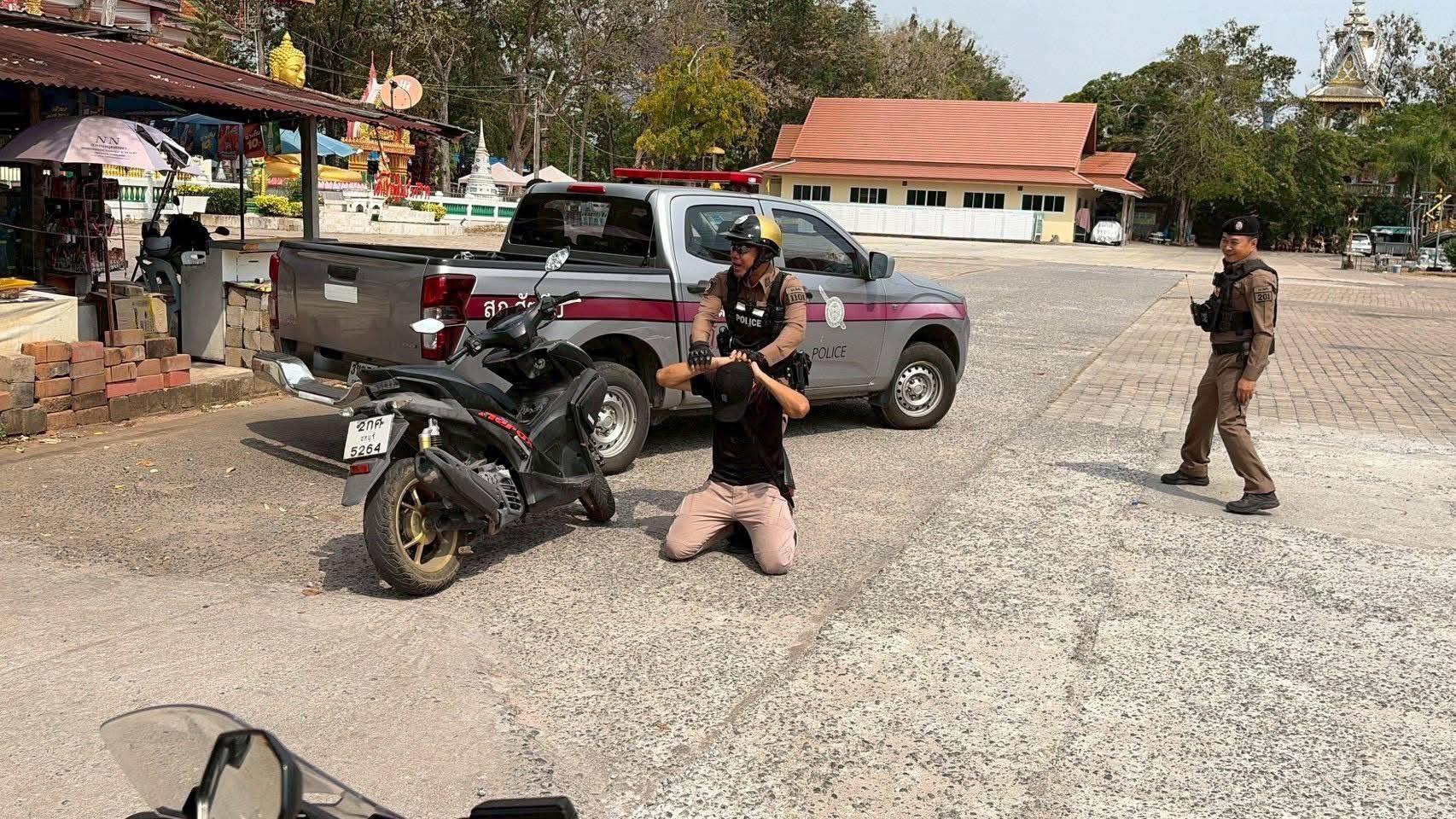 Полиция Чонбури тренируется против ограблений