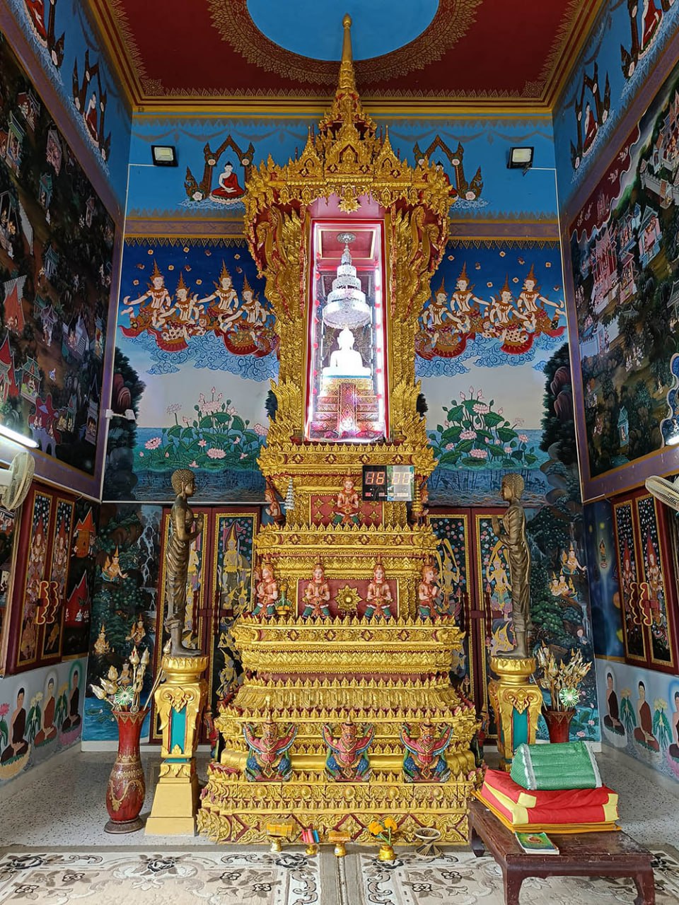 Большой Будда и храм на Пхукете