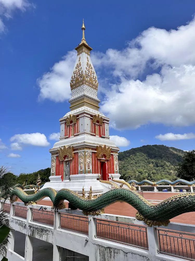 Монастырь на вершине Патонг Хилл