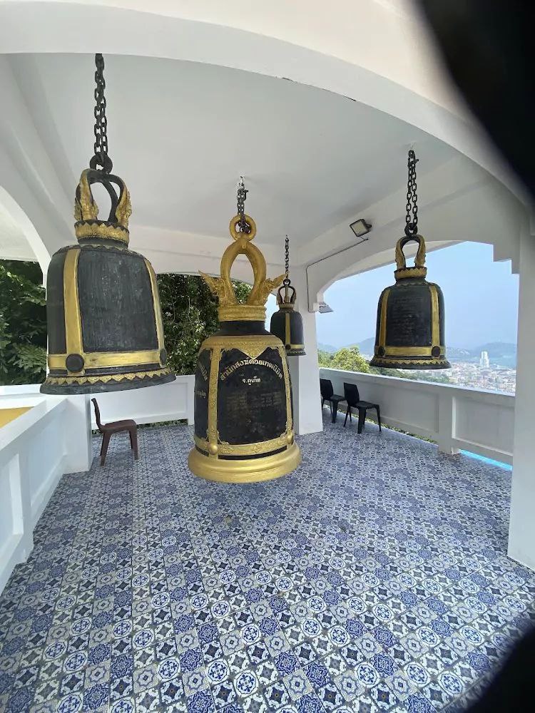 Монастырь на вершине Патонг Хилл