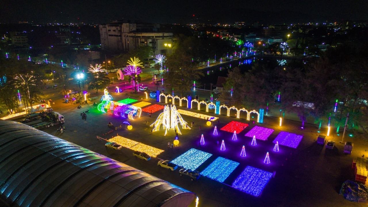 Фестиваль огней и динозавров на Пхукете