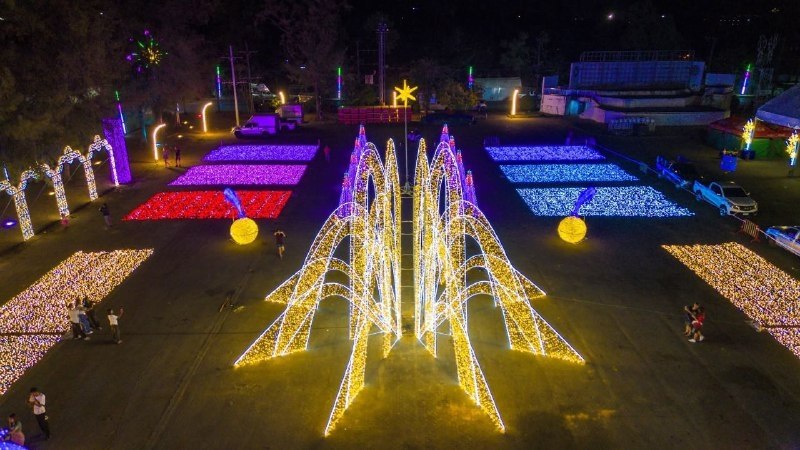 Фестиваль огней и динозавров на Пхукете