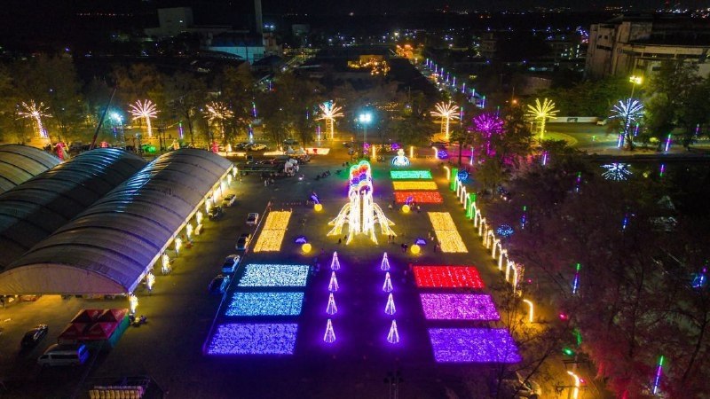 Фестиваль огней и динозавров на Пхукете