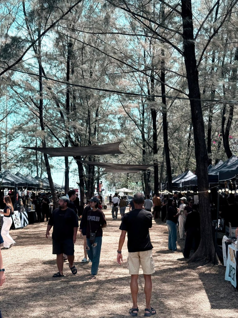 Ярмарка-пикник у моря на Пхукете