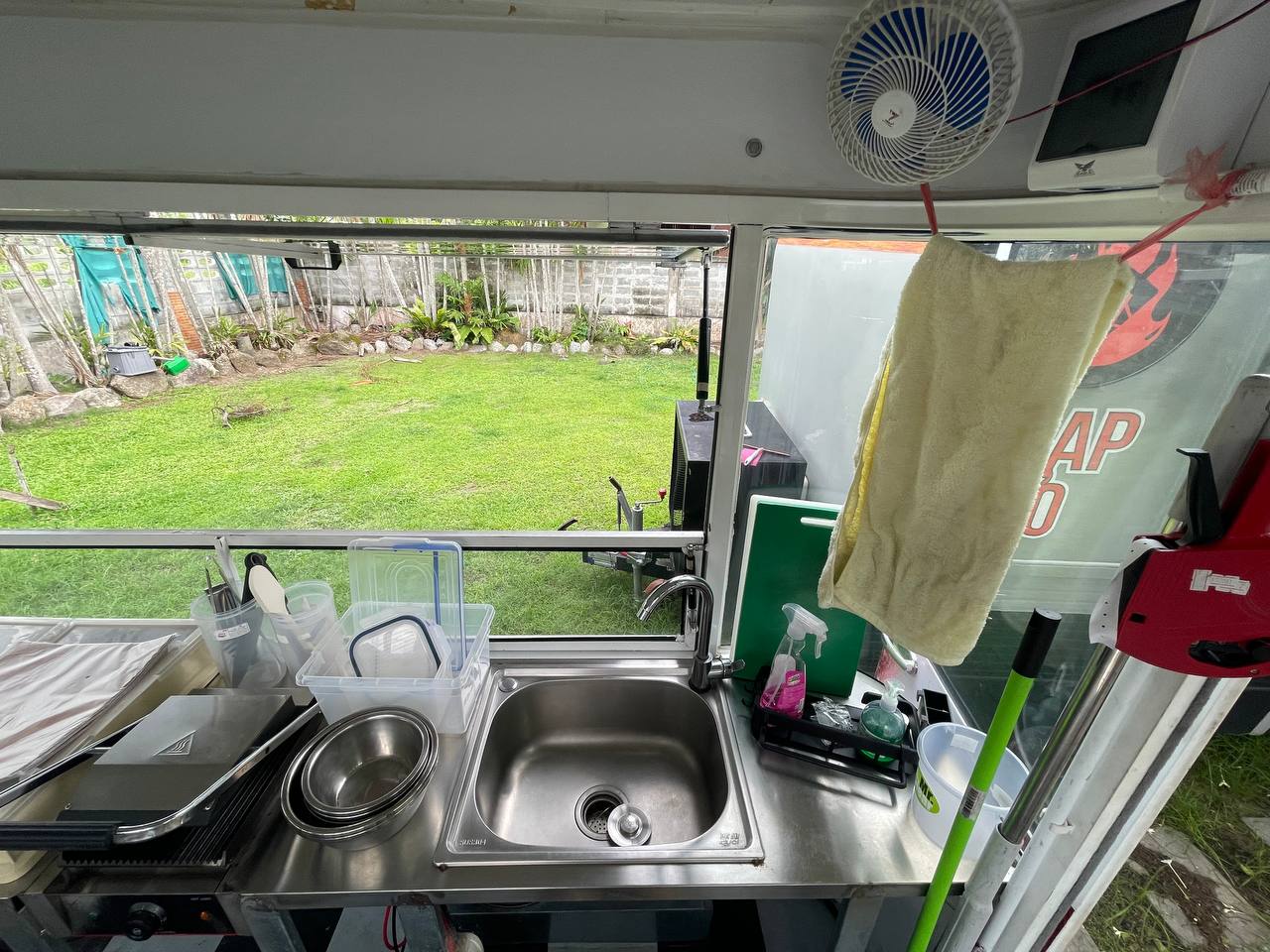 Продажа фургона-ресторана с оборудованием