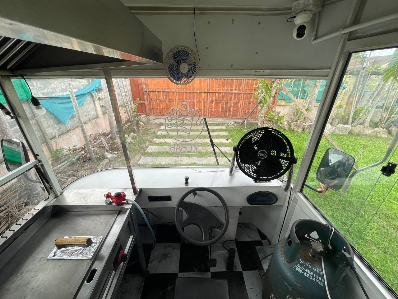 Продажа фургона-ресторана с оборудованием