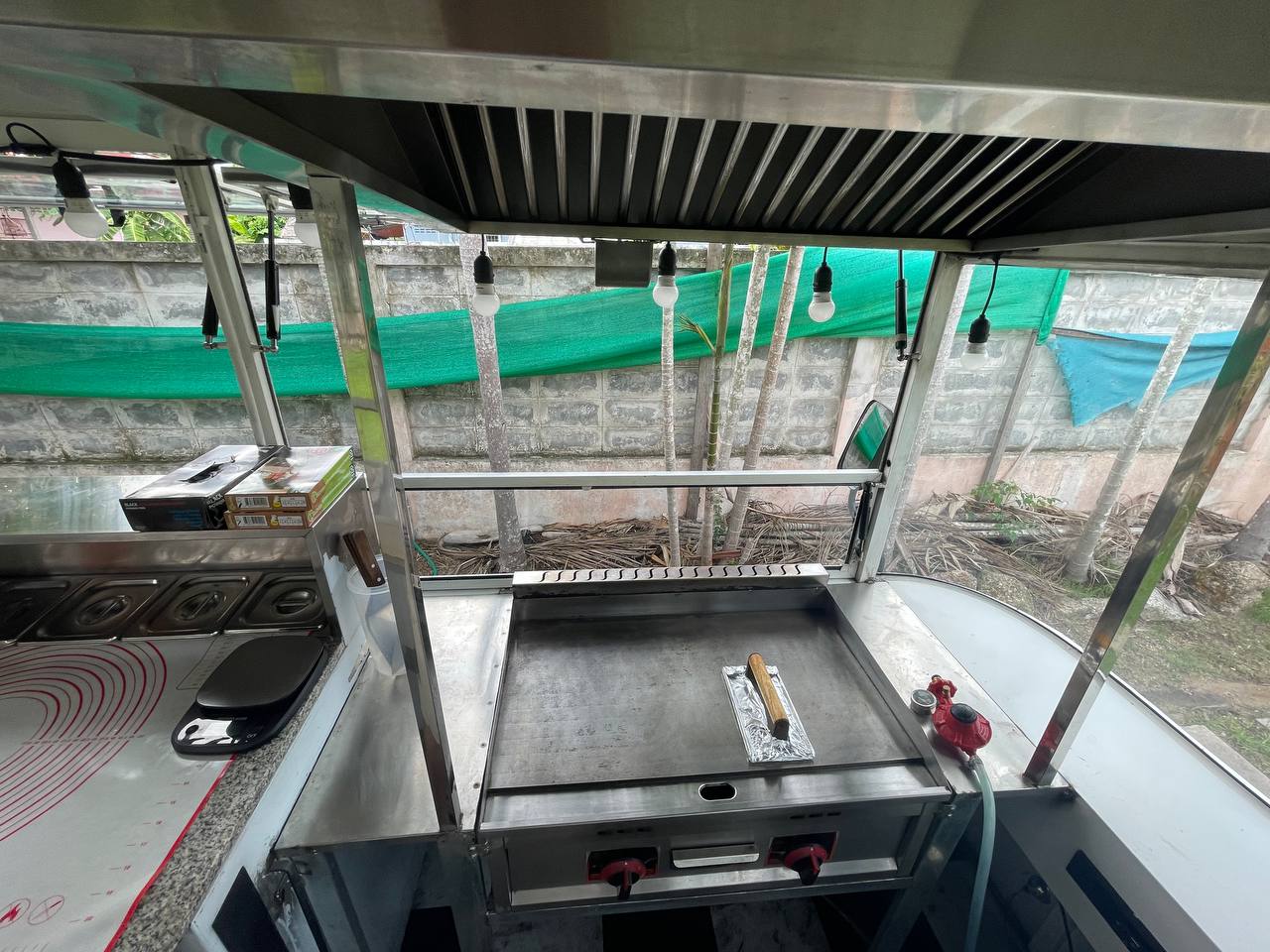 Продажа фургона-ресторана с оборудованием