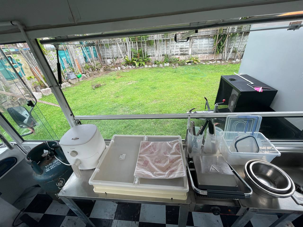 Продажа фургона-ресторана с оборудованием