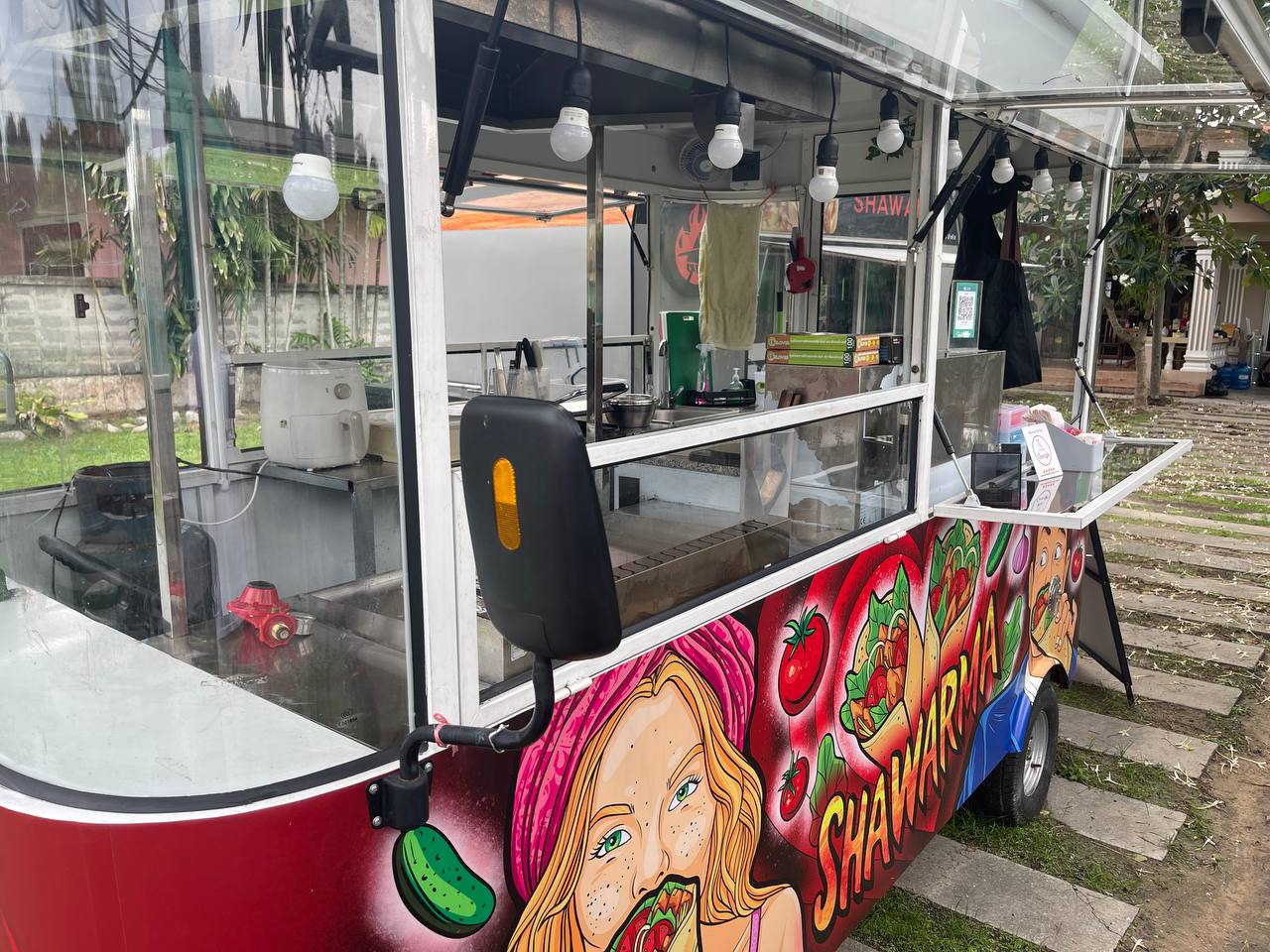 Продажа фургона-ресторана с оборудованием