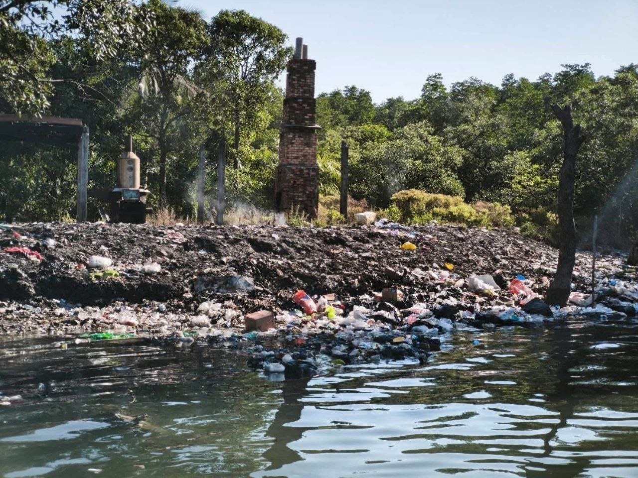 Очистка острова Паньи в Пханг Нге