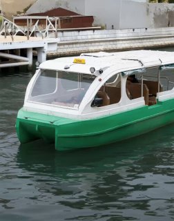 Электрические лодки-такси в Бангкоке