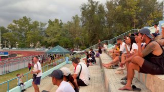 Поддержка футбольной команды на матче