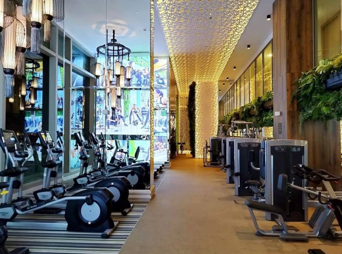 Люкс-кондо на второй линии от моря