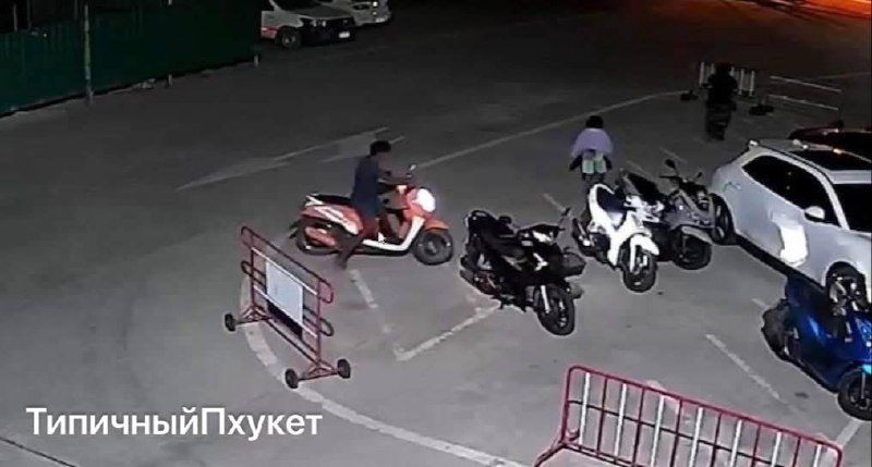 Кража у туристки в больнице Чалонга