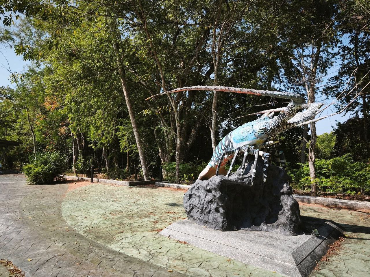 Заброшенный проект в Бан Тасай