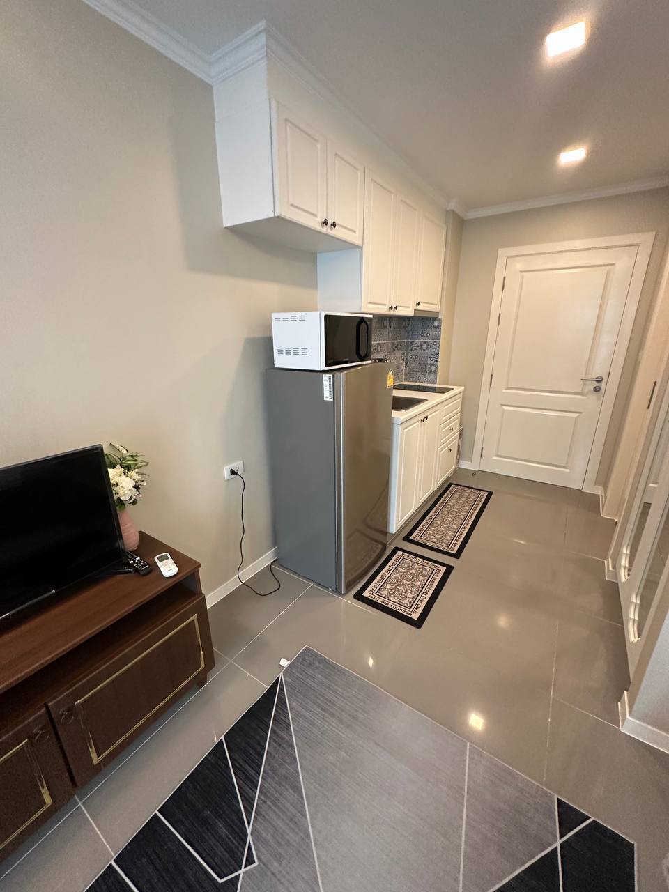 Аренда студии с бассейном в Паттайе