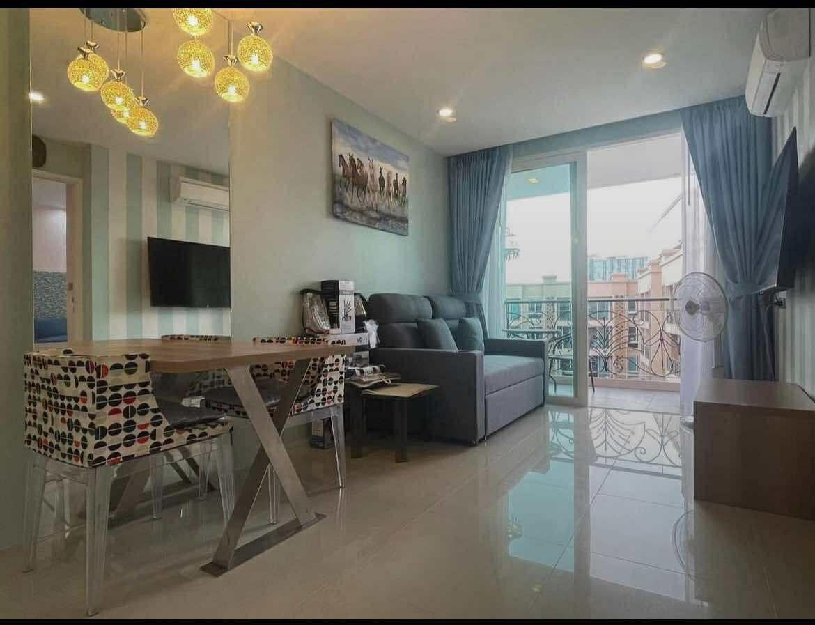 Аренда квартиры с видом на бассейн