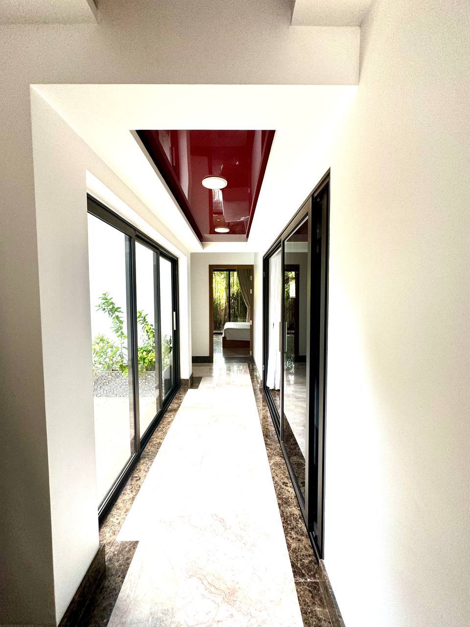 Продажа просторной виллы с 7 спальнями