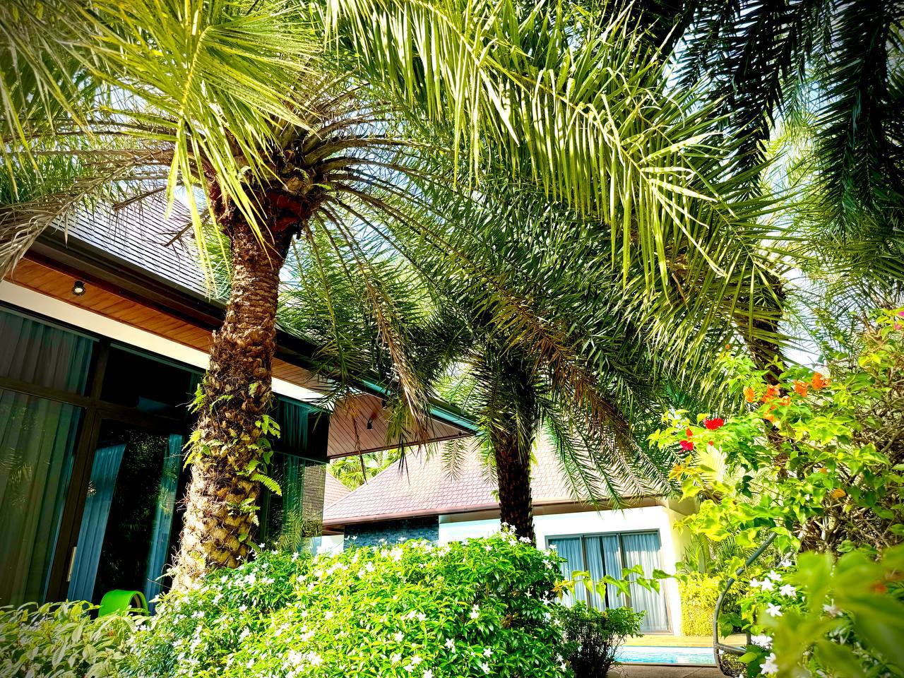 Продажа просторной виллы с 7 спальнями