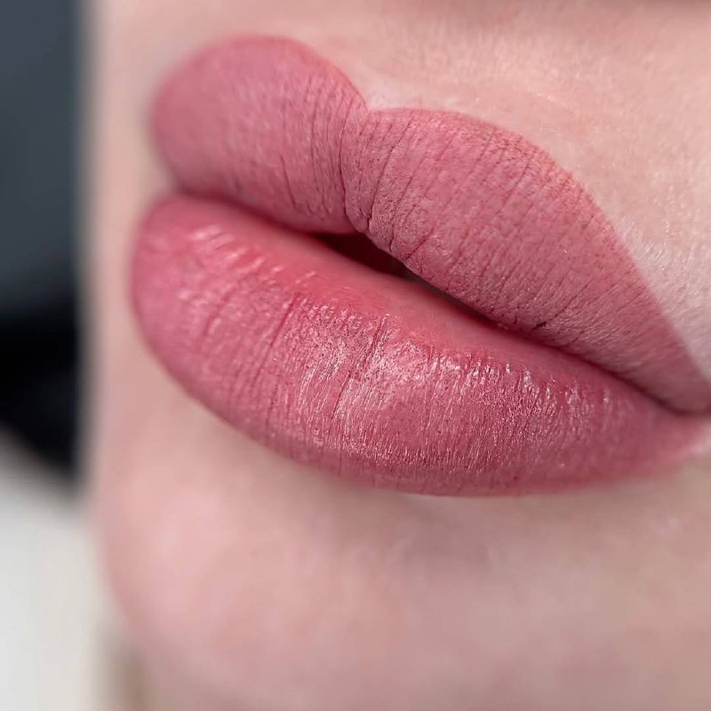 Перманентный макияж губ