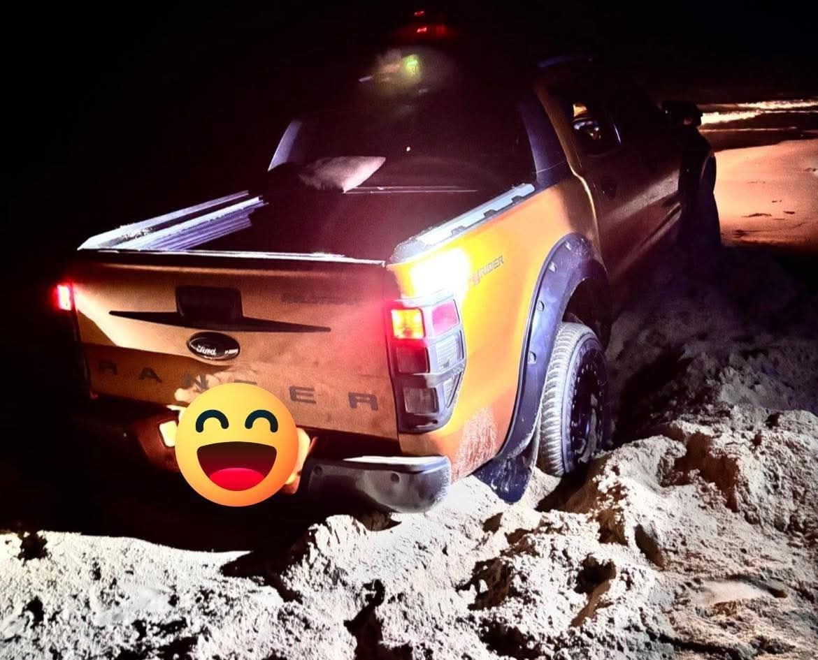 Российские туристы застряли на пляже в Таиланде