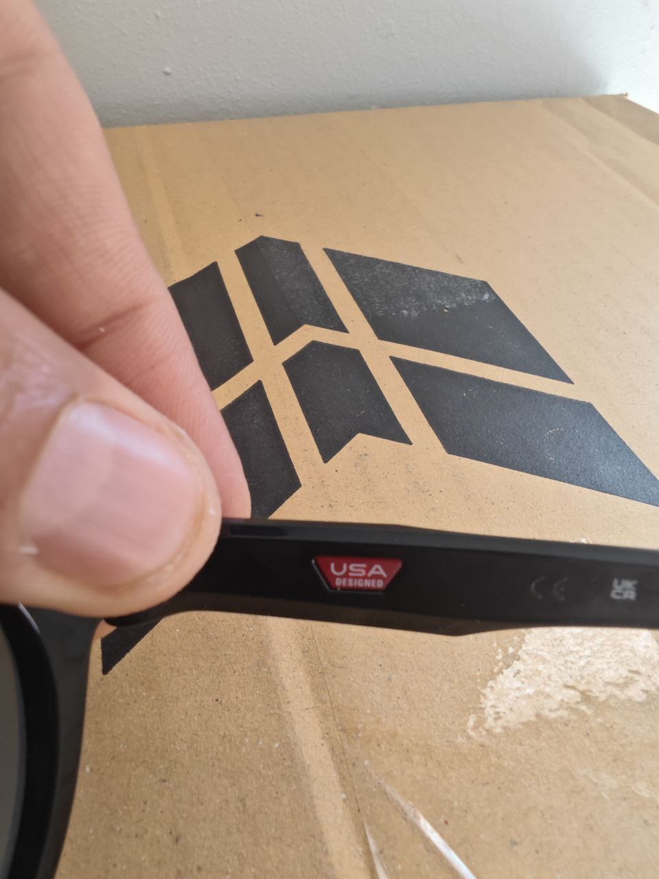 Продажа унисекс солнцезащитных очков