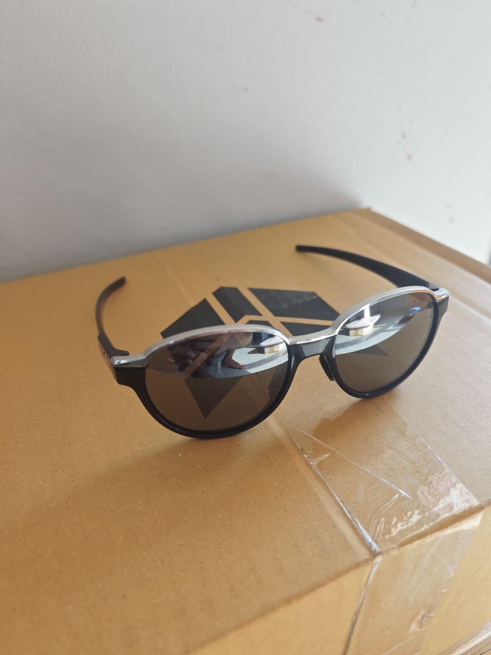 Продажа унисекс солнцезащитных очков