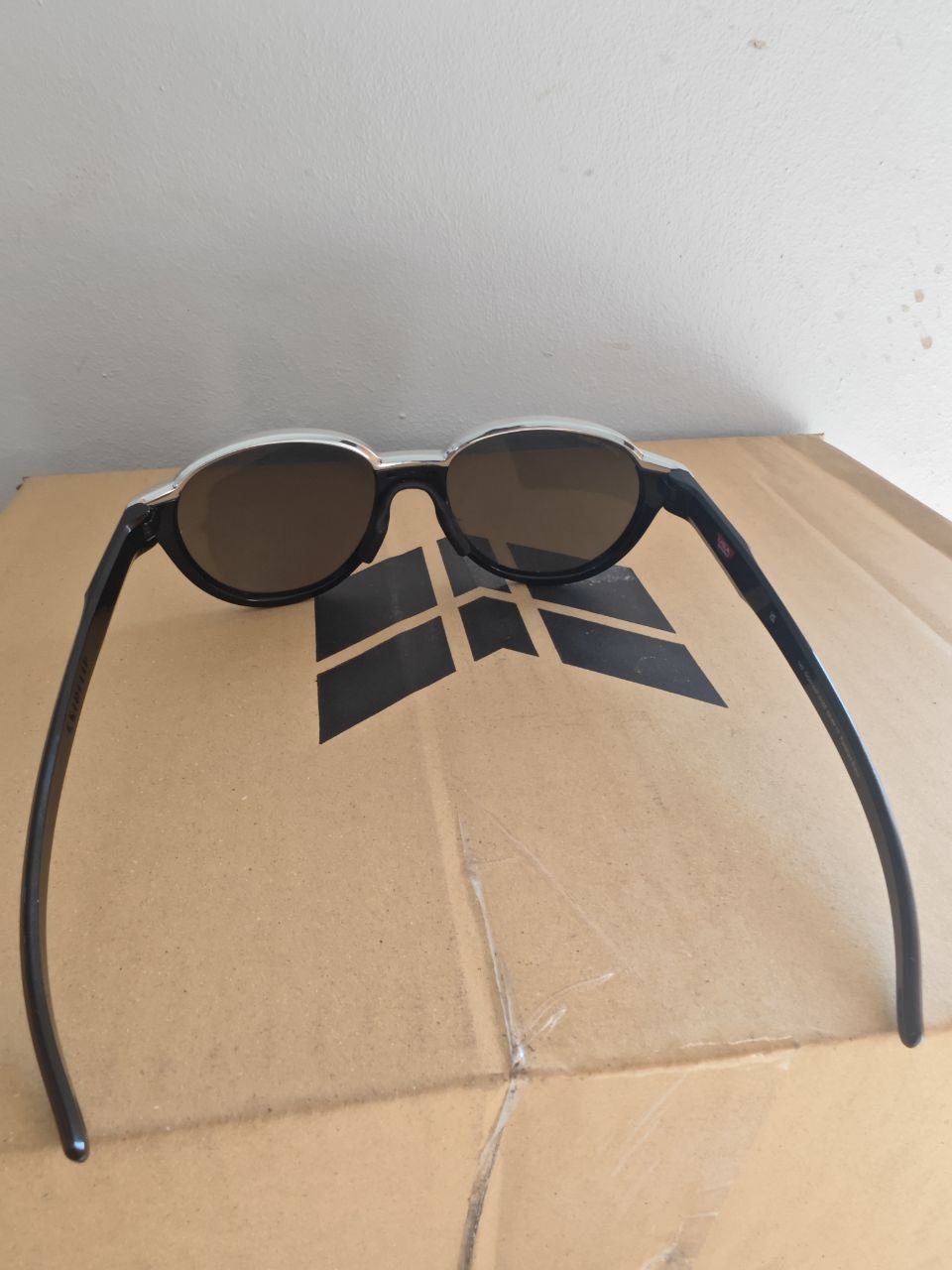 Продажа унисекс солнцезащитных очков