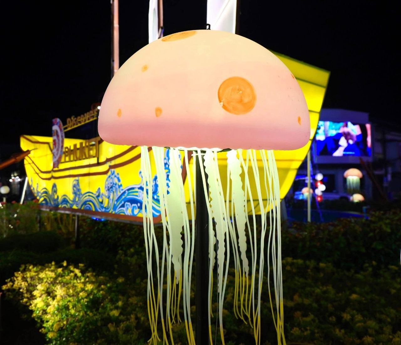 Фестиваль фонарей в Пхукете