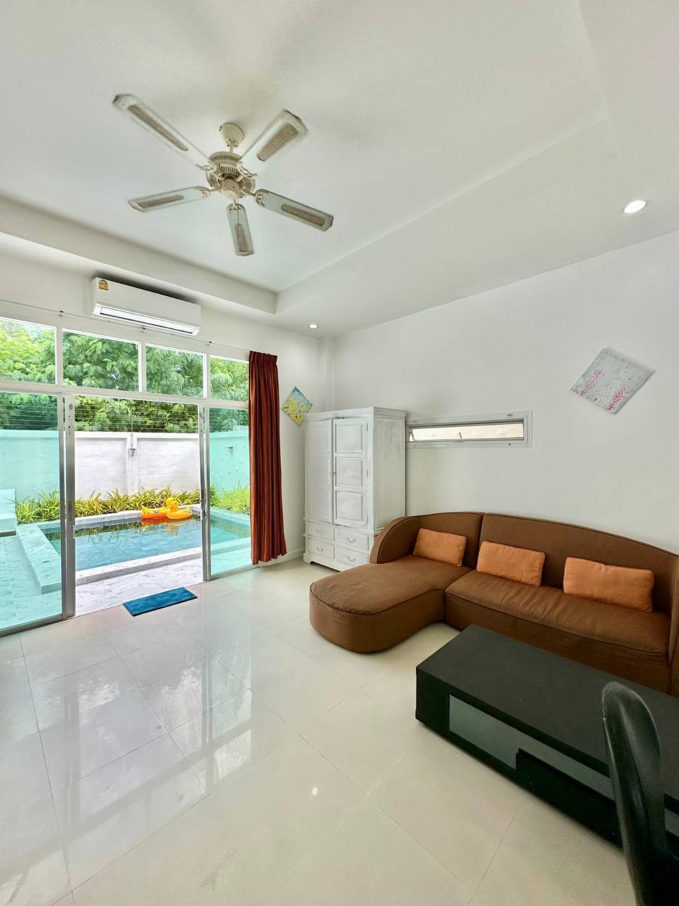 Продажа виллы с бассейном