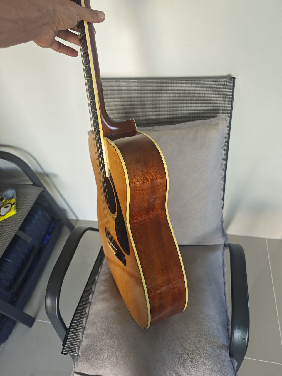 Продажа винтажной японской гитары