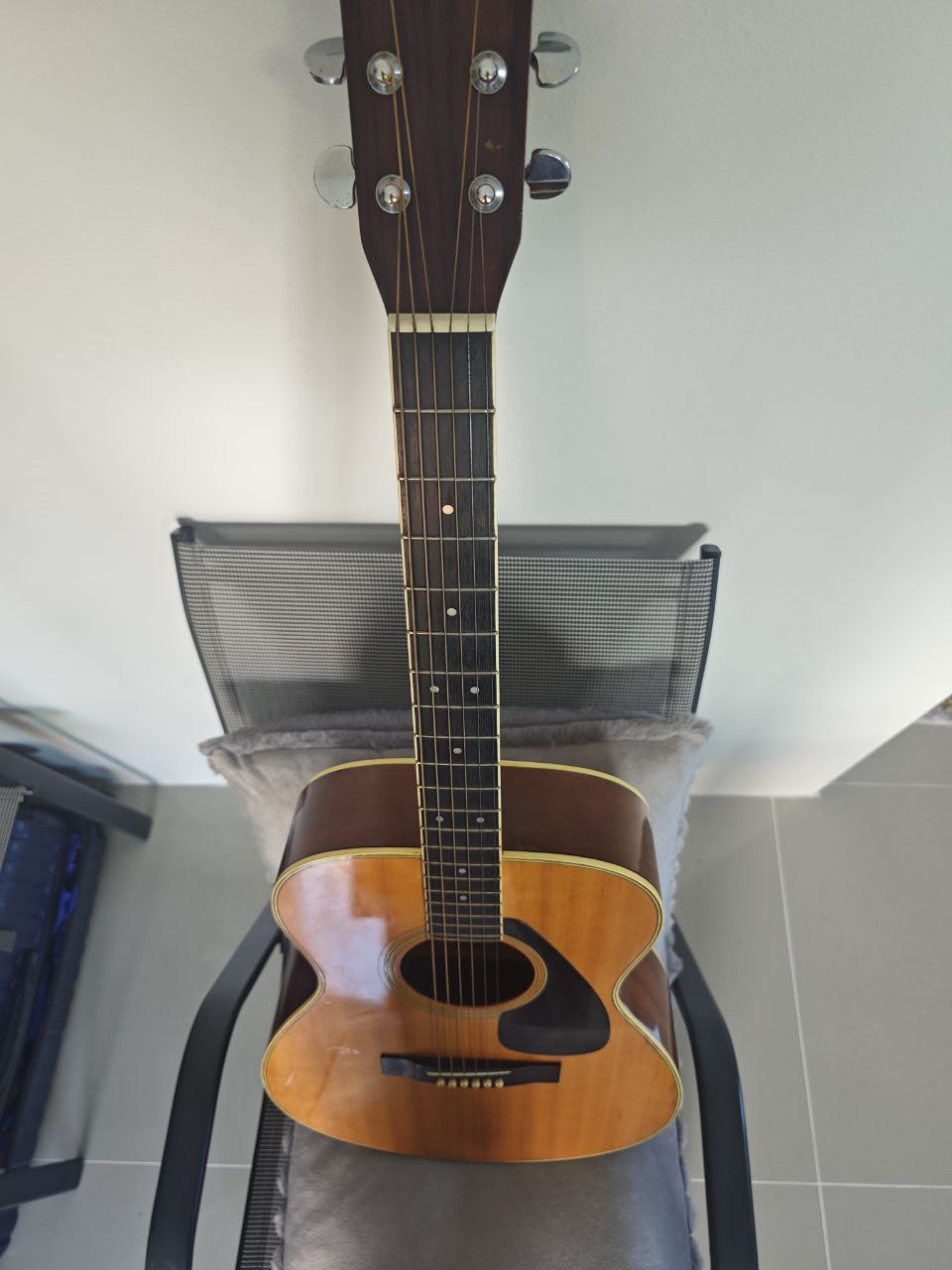 Продажа винтажной японской гитары