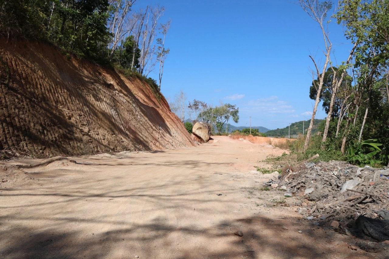 Строительство новой дороги на острове
