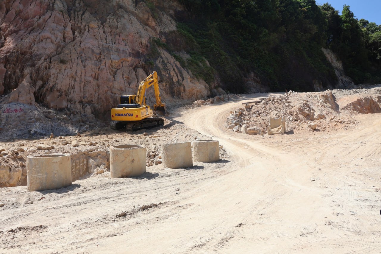 Продолжение работ на дороге Чалонг-Патонг