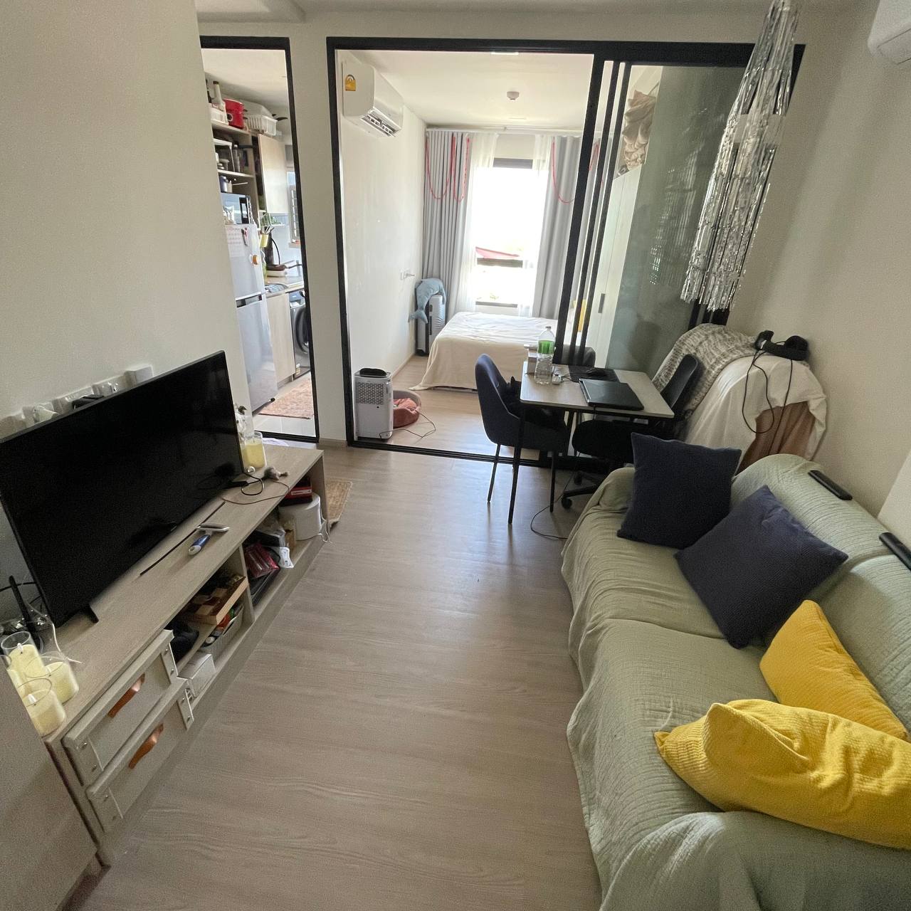 Студия с бассейном и залом