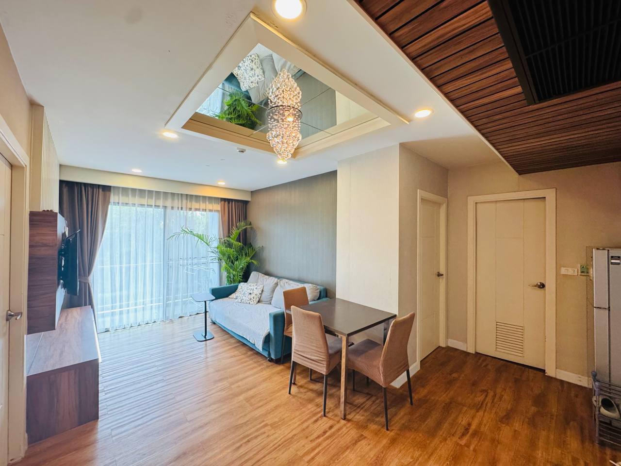 Аренда кондо в оживленном районе