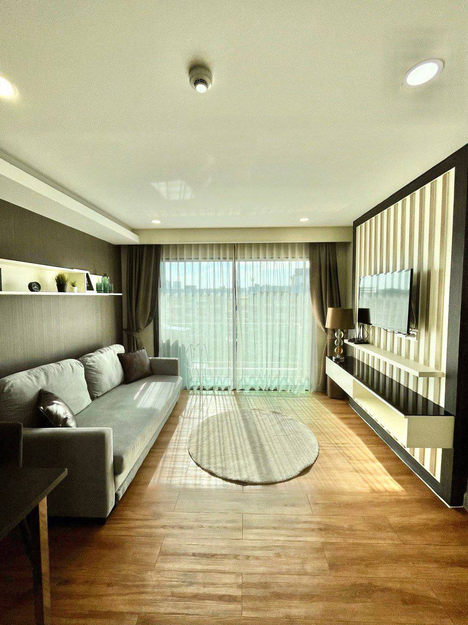 Аренда квартиры с видом на бассейн