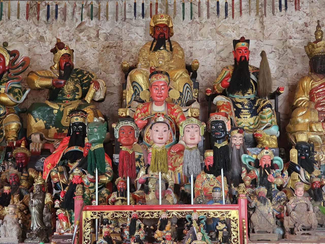 Посещение храма Тха Руа на Пхукете