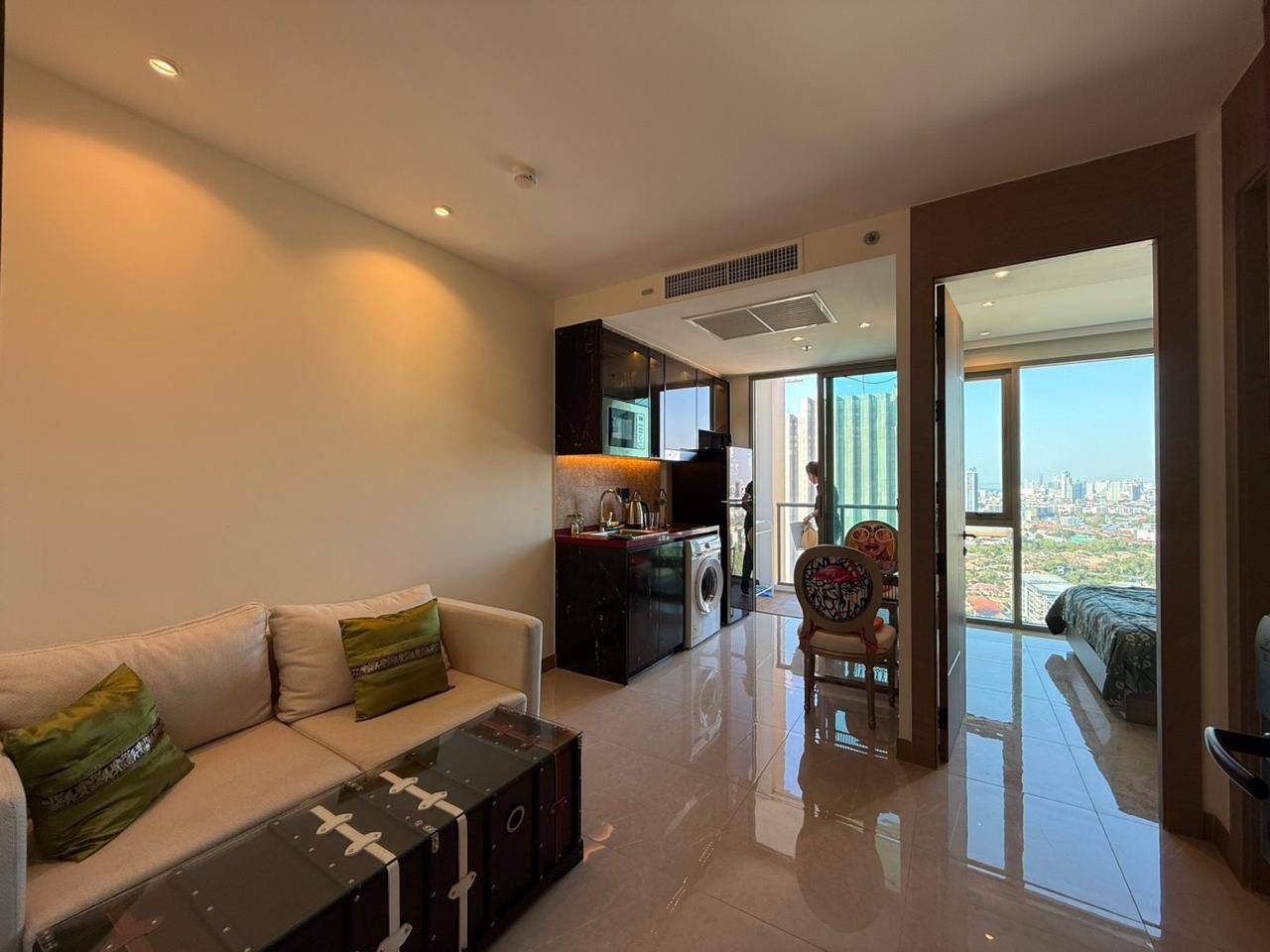 Премиальный кондоминиум с видом на город