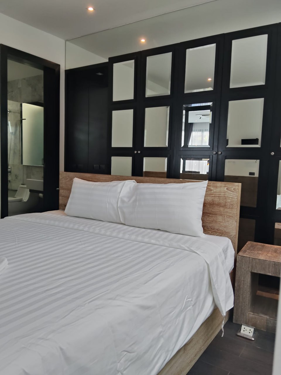 Вилла с бассейном в Чалонг / Раваи