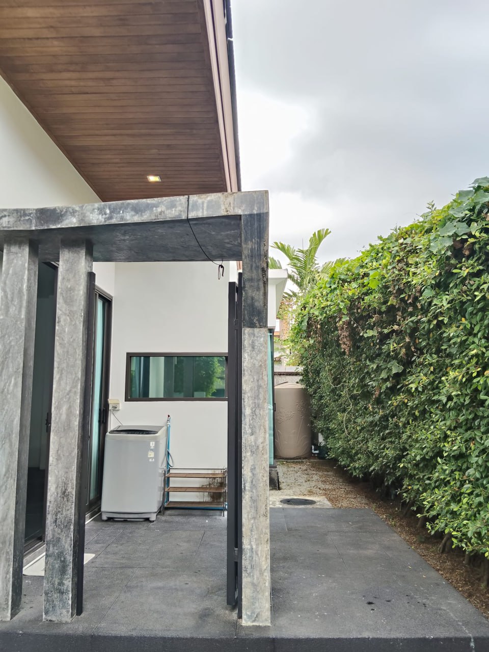 Вилла с бассейном в Чалонг / Раваи