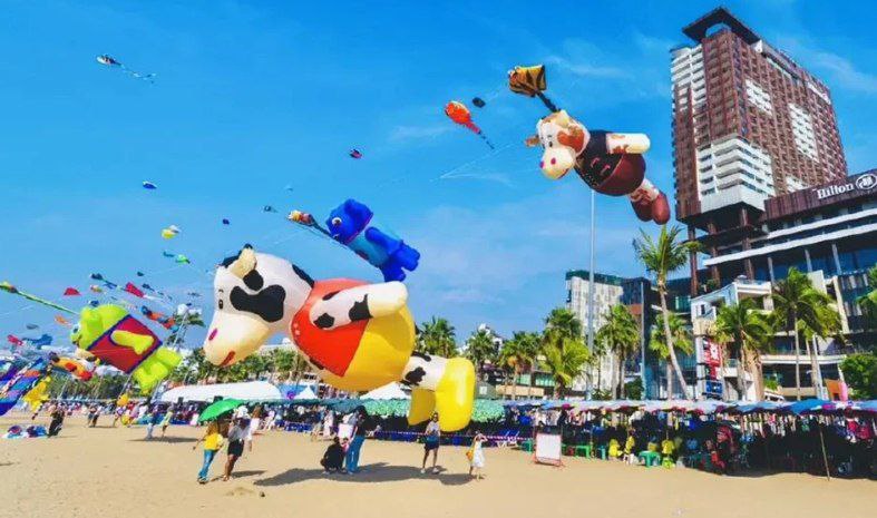 Фестиваль воздушных змеев в Паттайе
