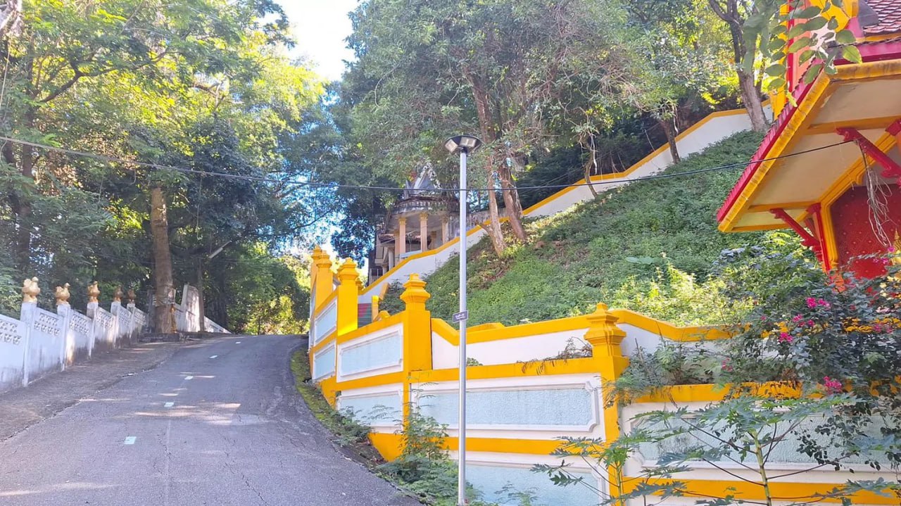 Буддийский храм на Пхукете