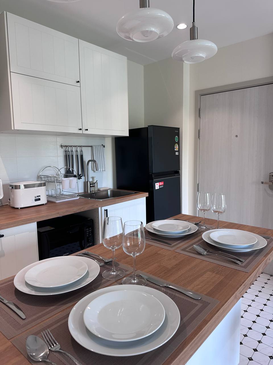 Аренда квартиры у моря, Найянг