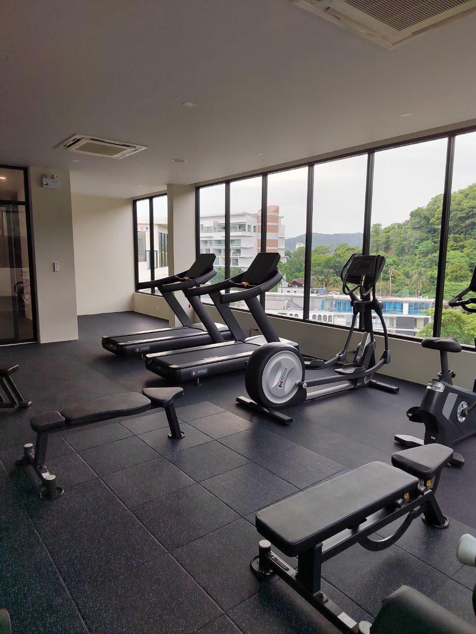 Аренда новых апартаментов на Кароне