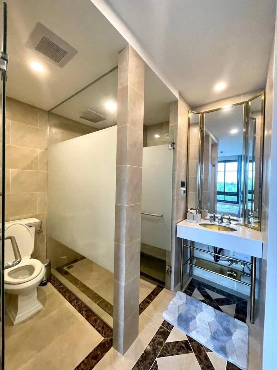 Кондо в европейском стиле на продажу