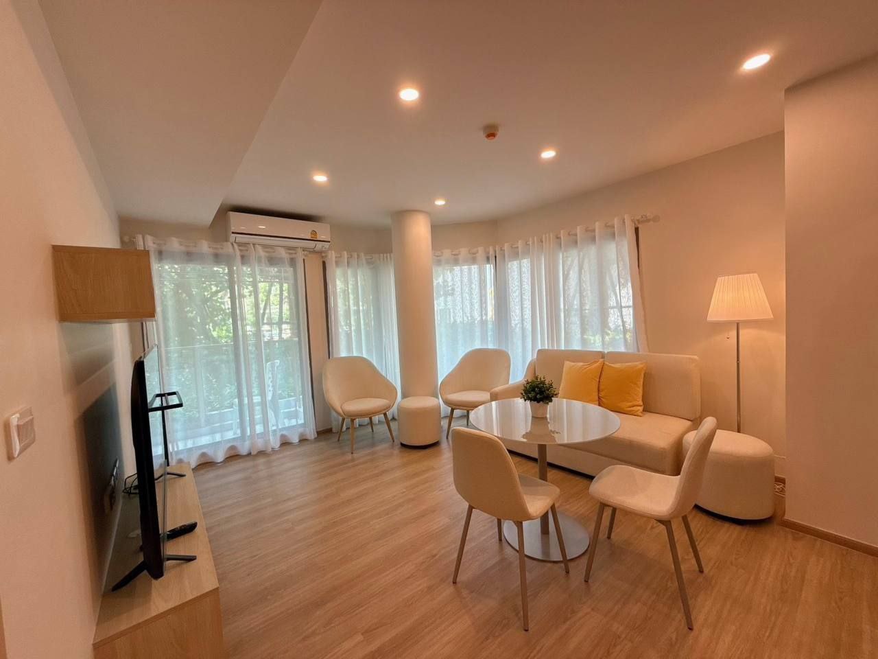 Аренда апартаментов в новом кондо