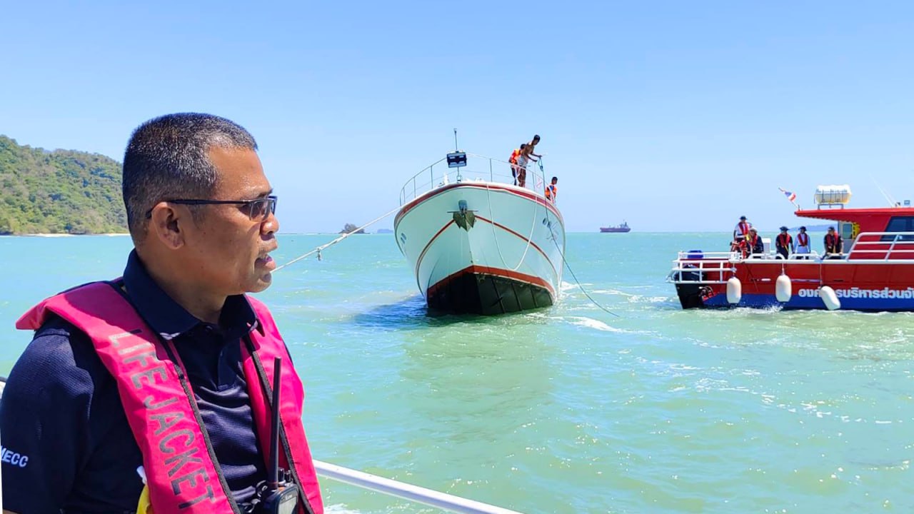 Яхта частично затонула у Пхукета