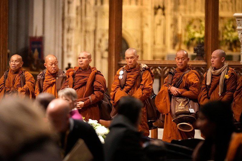 Монахи завершили марш за мир в Вашингтоне